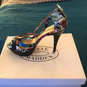 Steve Maddens size 10